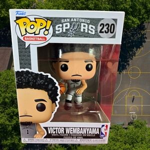 Victor Wembanyama Funko #230 (Nib) With Pop Protector